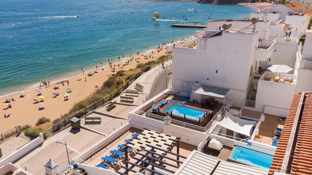 Refurbished Beachfront House, Pool, Ac, Wifi, Albufeira, Sea View Экстерьер фото